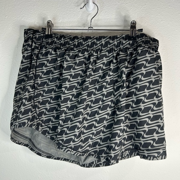 Nike Women’s Dri-FIT Running Shorts - XXL - Picture 6 of 6